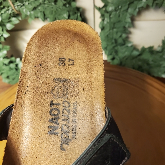 Naot Bond heels - Picture 3 of 4